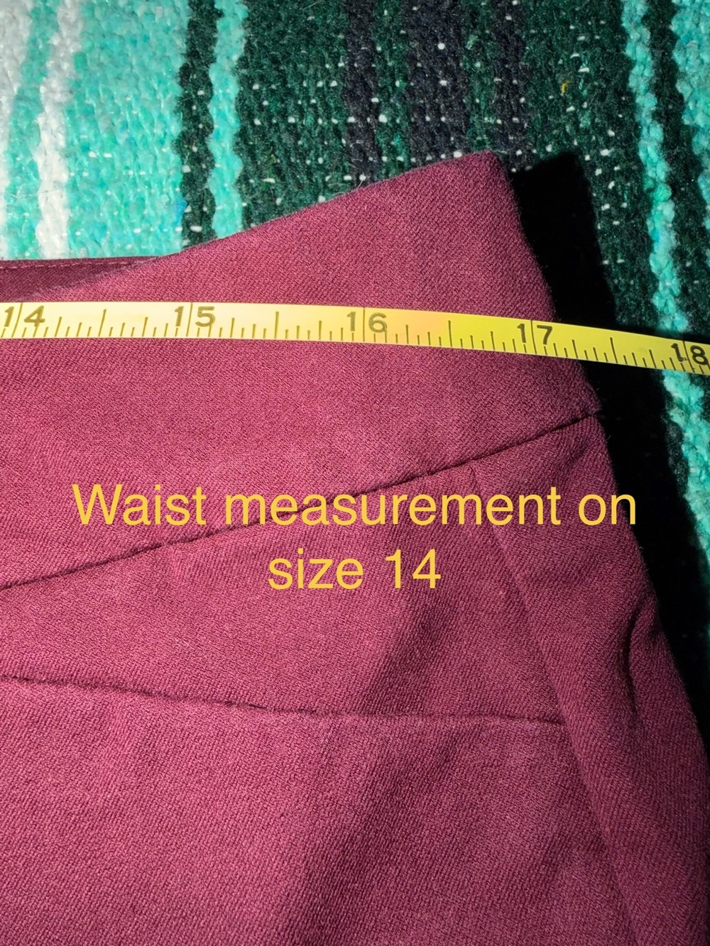 Old navy pixie pant - Picture 7 of 7